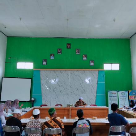 Pambakal Gunung Ulin Rapat Kerja Bersama Perangkat Desa, BPD , Dan RT